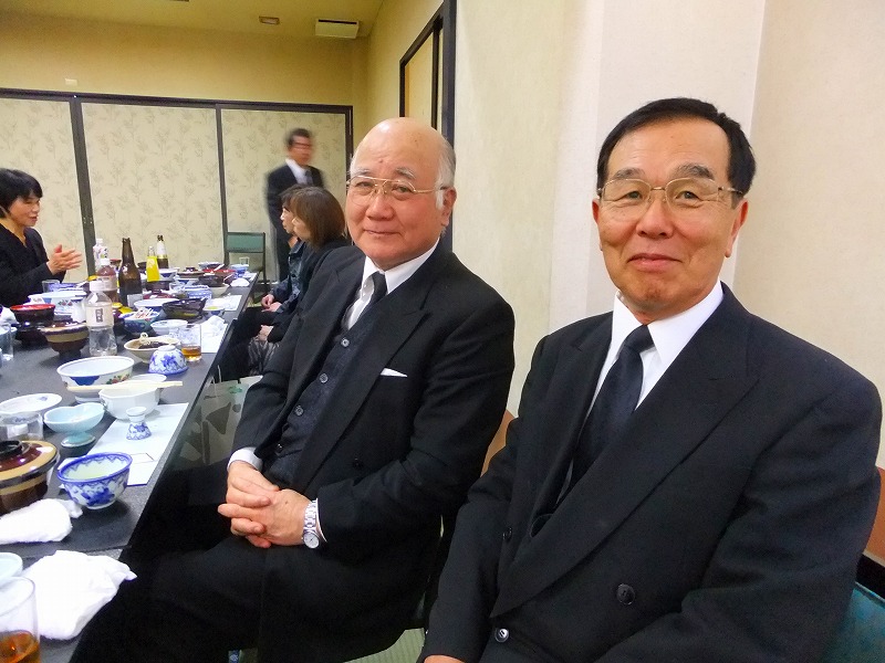 大島先生(右側)と同級生のお父さま〇串さん(左側)